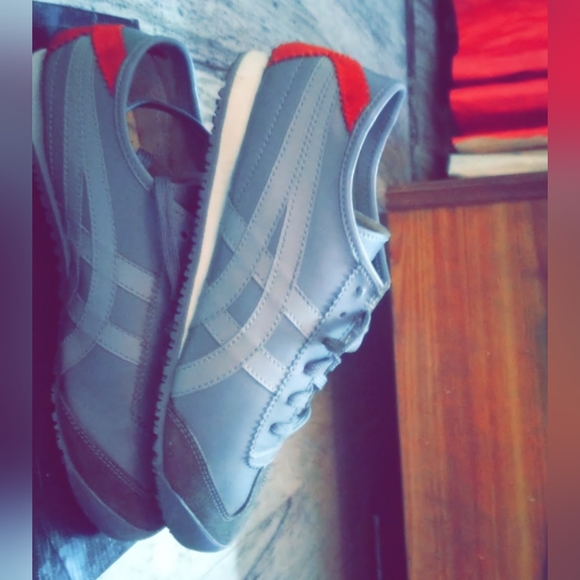 Onitsuka tiger size uk 7.5 (fits size 7 as well) - Picture 2 of 7